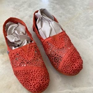 Tom’s Women’s Crochet Flats